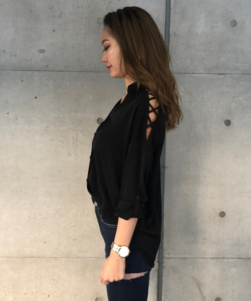 ENVYM（アンビー）の「ショルダースピンドルＳＨ（シャツ/ブラウス・レディース・ホワイト/ブラック/ベージュ・FREE）」の4枚目の写真