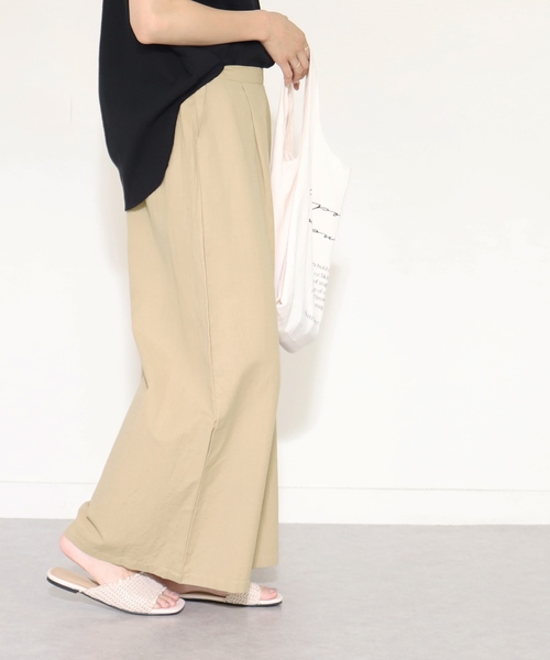 reca(レカ)の「タック入りビッグシルエットワイドパンツ(その他パンツ・レディース・ベージュ/ネイビー/モカ・M)」の2枚目の写真