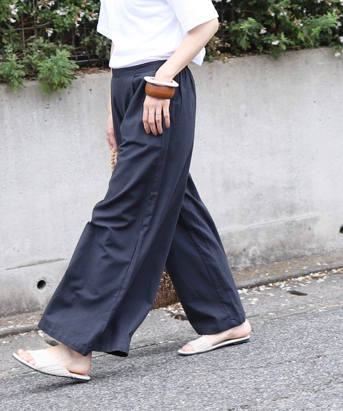 reca(レカ)の「タック入りビッグシルエットワイドパンツ(その他パンツ・レディース・ベージュ/ネイビー/モカ・M)」の3枚目の写真