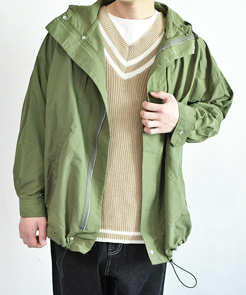 PairPair(ペアペア)の「ナイロンマウンテンパーカー(マウンテンパーカー・メンズ・ブラック/カーキ・FREE)」の1枚目の写真