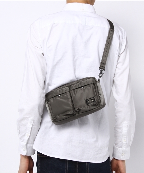 PORTER（ポーター）の「PORTER TANKER SHOULDER BAG <B印 YOSHIDA SELECT>（ショルダーバッグ・メンズ・ブラック系その他・ONE SIZE）」の5枚目の写真