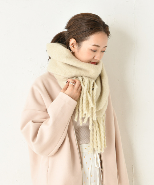 DouDou（ドゥドゥ）の「BIGフリンジストール（ストール/ショール・レディース・ブラウン/ブルー/ライトベージュ・FREE）」の11枚目の写真