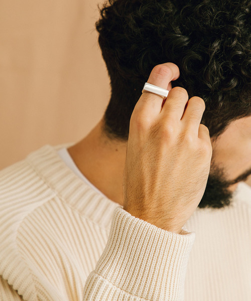 PUBLIC TOKYO（パブリックトウキョウ）の「ハーフスクエアリング（リング・メンズ・シルバー・1）」の2枚目の写真