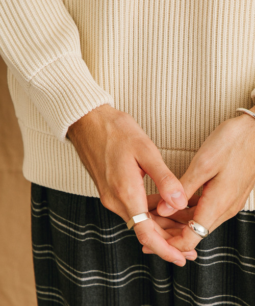 PUBLIC TOKYO（パブリックトウキョウ）の「ハーフスクエアリング（リング・メンズ・シルバー・1）」の4枚目の写真