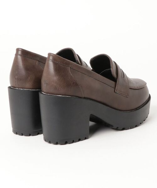 LibertyDoll（リバティードール）の「Liberty Doll / 7.5cmチャンキーヒール厚底コインローファー(3023-SA)　ボリュームソール（ローファー・レディース・ブラック/ブラック系その他/ダークブラウン/アイボリー/グレイッシュベージュ・S/M/L/LL/SS）」の8枚目の写真