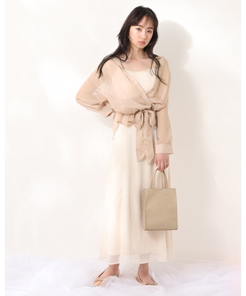 one after another NICE CLAUP（ワンアフターアナザーナイスクラップ）の「【web限定】シアーシャツセットキャミワンピース（ワンピース・レディース・アイボリー/ホワイト系その他/スモークピンク・FREE）」の4枚目の写真