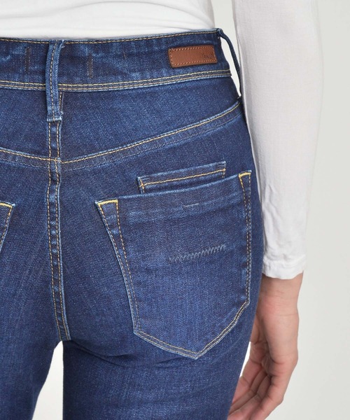 YANUK（ヤヌーク）の「アンクル スキニーパンツ PATRICIA (パトリシア)（デニムパンツ・レディース・インディゴブルー・24inch/25inch/26inch/27inch/23inch/22inch/21inch）」の7枚目の写真