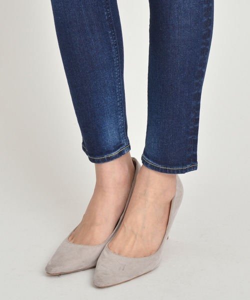 YANUK（ヤヌーク）の「アンクル スキニーパンツ PATRICIA (パトリシア)（デニムパンツ・レディース・インディゴブルー・24inch/25inch/26inch/27inch/23inch/22inch/21inch）」の8枚目の写真