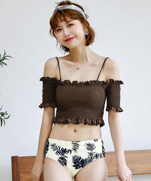 TeddyShop（テディショップ）の「レディース水着 オフショル風2WAYシャーリングフリルビキニ 2点セット（水着・レディース・ブルーグレー/ブラックミックス/ダークネイビー/グリーン/ブラック/ブラウン系その他/ネイビー/ブラウン/ブラック系その他・S/L/M/XL）」の7枚目の写真