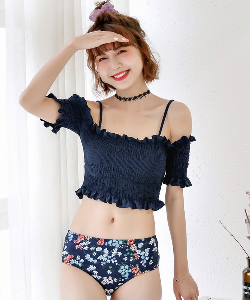 TeddyShop（テディショップ）の「レディース水着 オフショル風2WAYシャーリングフリルビキニ 2点セット（水着・レディース・ブルーグレー/ブラックミックス/ダークネイビー/グリーン/ブラック/ブラウン系その他/ネイビー/ブラウン/ブラック系その他・S/L/M/XL）」の9枚目の写真