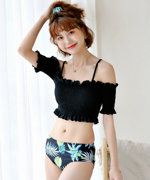 TeddyShop（テディショップ）の「レディース水着 オフショル風2WAYシャーリングフリルビキニ 2点セット（水着・レディース・ブルーグレー/ブラックミックス/ダークネイビー/グリーン/ブラック/ブラウン系その他/ネイビー/ブラウン/ブラック系その他・S/L/M/XL）」の17枚目の写真