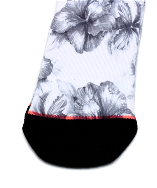 Kastane（カスタネ）の「【STANCE】花柄ボーダーソックス（ソックス/靴下・レディース・ブラック系その他・FREE）」の3枚目の写真