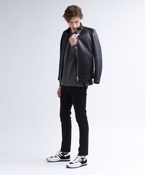 ABAHOUSE（アバハウス）の「ラムレザー スタンドカラー ブルゾン（ライダースジャケット・メンズ・グレイッシュブルー/ブラック/グレイッシュベージュ・44/46/48）」の4枚目の写真