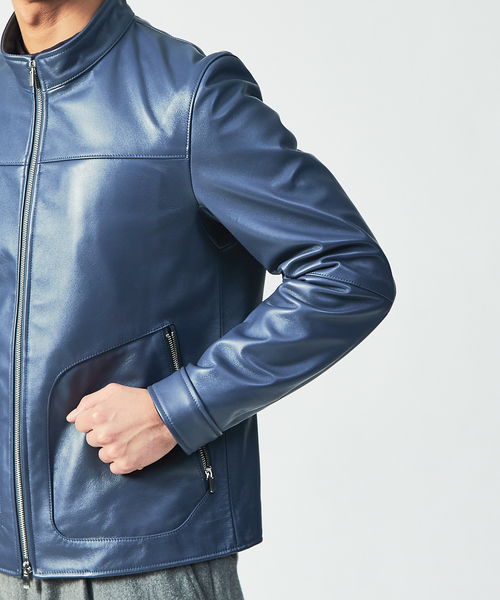 ABAHOUSE（アバハウス）の「ラムレザー スタンドカラー ブルゾン（ライダースジャケット・メンズ・グレイッシュブルー/ブラック/グレイッシュベージュ・44/46/48）」の8枚目の写真