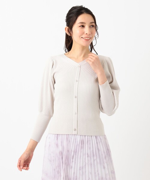 Feroux（フェルゥ）の「【前後着用可】RIBデザインパフ ニット（ニット/セーター・レディース・ベージュ系/ブラック系/ライラック系・2）」の5枚目の写真