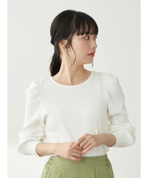 earth music&ecology（アースミュージックアンドエコロジー）の「チェーン柄リブパワーショルダープルオーバー ＊（Tシャツ/カットソー・レディース・オフホワイト/ピンクベージュ/ライトベージュ/ブラック・FREE）」の5枚目の写真