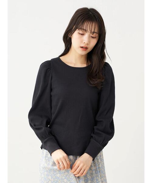 earth music&ecology（アースミュージックアンドエコロジー）の「チェーン柄リブパワーショルダープルオーバー ＊（Tシャツ/カットソー・レディース・オフホワイト/ピンクベージュ/ライトベージュ/ブラック・FREE）」の9枚目の写真