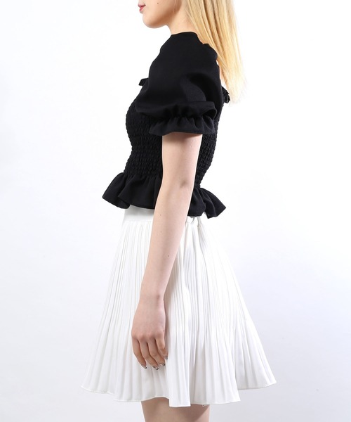 WC(ダブル シー)の「シャーリング半袖ブラウス(シャツ/ブラウス・レディース・ホワイト/ブラック・FREE)」の4枚目の写真