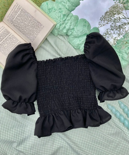 WC(ダブル シー)の「シャーリング半袖ブラウス(シャツ/ブラウス・レディース・ホワイト/ブラック・FREE)」の7枚目の写真