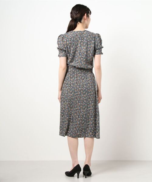 Sessun(セッスン)の「【SESSUN】ミディ丈花柄ワンピ-ス(ワンピース・レディース・モスグリーン・2)」の3枚目の写真