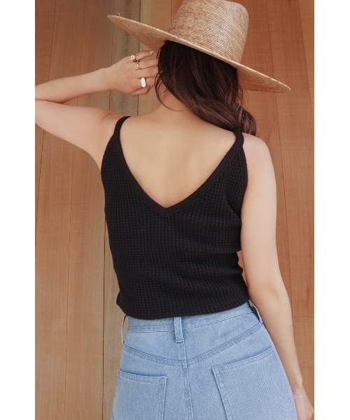 TRUNC（トランクエイティーエイト）の「Rough Waffle Camisole（キャミソール・レディース・アイボリー/ブラック/チャコールグレー・FREE）」の6枚目の写真