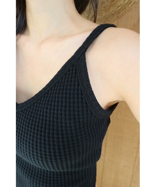TRUNC（トランクエイティーエイト）の「Rough Waffle Camisole（キャミソール・レディース・アイボリー/ブラック/チャコールグレー・FREE）」の7枚目の写真