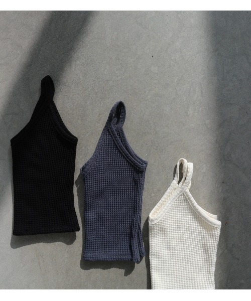 TRUNC（トランクエイティーエイト）の「Rough Waffle Camisole（キャミソール・レディース・アイボリー/ブラック/チャコールグレー・FREE）」の16枚目の写真