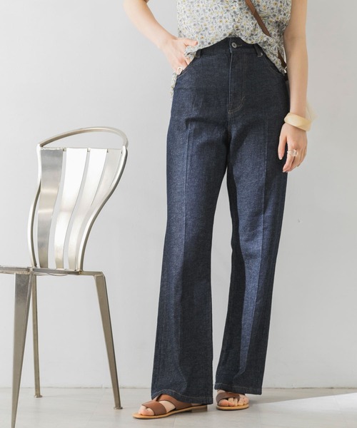 URBAN RESEARCH（アーバンリサーチ）の「ハイウエストストレートデニムパンツ（デニムパンツ・レディース・ライトブルー/インディゴブルー/アイボリー・38/36）」の3枚目の写真