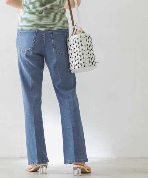 URBAN RESEARCH（アーバンリサーチ）の「ハイウエストストレートデニムパンツ（デニムパンツ・レディース・ライトブルー/インディゴブルー/アイボリー・38/36）」の11枚目の写真