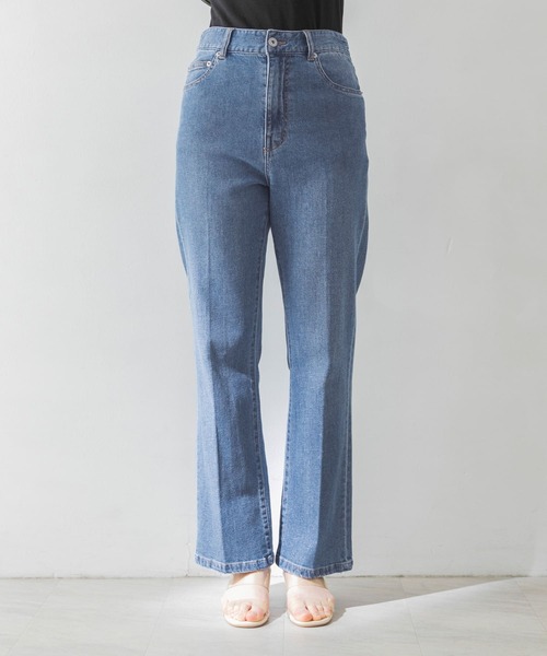 URBAN RESEARCH（アーバンリサーチ）の「ハイウエストストレートデニムパンツ（デニムパンツ・レディース・ライトブルー/インディゴブルー/アイボリー・38/36）」の16枚目の写真