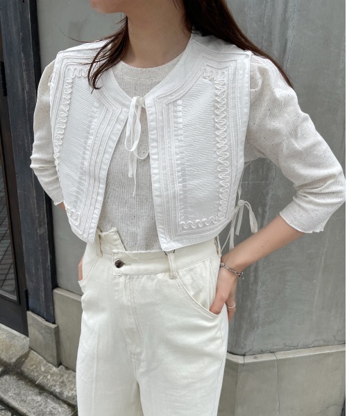 Kastane（カスタネ）の「コード刺繍フラップベスト（ベスト・レディース・ブラック/オフホワイト・FREE）」の17枚目の写真