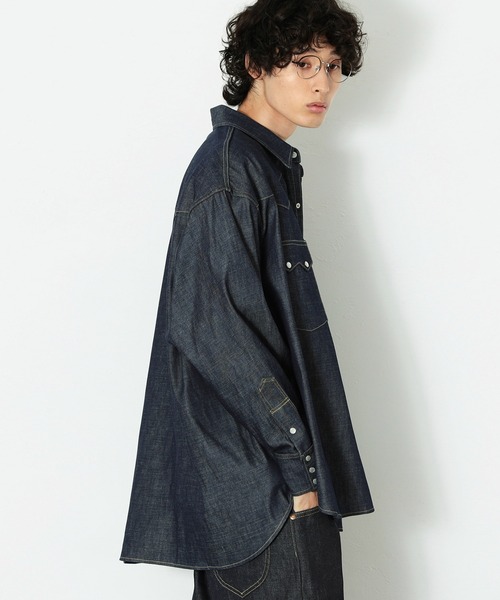 Lee（リー）の「SUPERSIZED ビックフィット　オーバーサイズ　デニムシャツ（シャツ/ブラウス・メンズ・ノンウォッシュ・SMALL/MEDIUM/LARGE）」の5枚目の写真