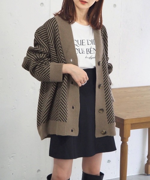 tiptop(ティップトップ)の「ヘリンボーンVネックBIGカーディガン(カーディガン/ボレロ・レディース・ブラック/ブラウン/アイボリー/ダークブラウン・FREE)」の3枚目の写真