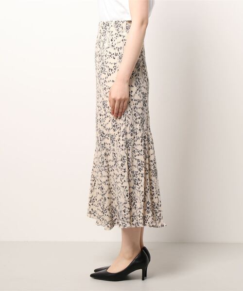 RETRO GIRL(レトロガール)の「マーメイド゙細プリーツSK(スカート・レディース・ブラウン/オフホワイト/ブラック系その他/ホワイト系その他/グリーン/ブラック/ブラウン系その他・FREE)」の8枚目の写真