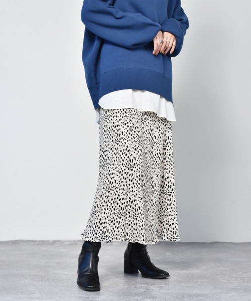 RETRO GIRL(レトロガール)の「マーメイド゙細プリーツSK(スカート・レディース・ブラウン/オフホワイト/ブラック系その他/ホワイト系その他/グリーン/ブラック/ブラウン系その他・FREE)」の3枚目の写真