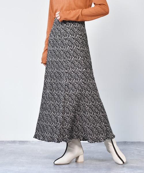 RETRO GIRL(レトロガール)の「マーメイド゙細プリーツSK(スカート・レディース・ブラウン/オフホワイト/ブラック系その他/ホワイト系その他/グリーン/ブラック/ブラウン系その他・FREE)」の4枚目の写真