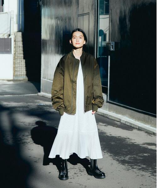 green label relaxing（グリーンレーベルリラクシング）の「【WEB限定】＜GLR or＞ バルーン オーバーサイズ MA1 ジャケット -ユニセックス-（MA-1・メンズ・ブラック/オリーブ・M/L/S）」の20枚目の写真