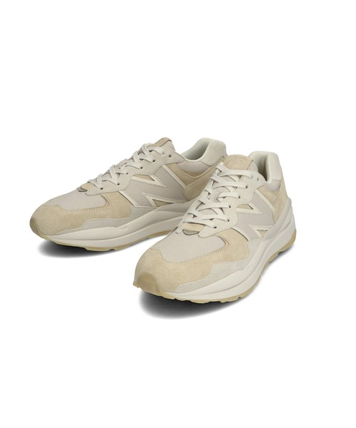 SLOBE IENA（スローブイエナ）の「【NEW BALANCE / ニューバランス】 M5740スニーカー◆（スニーカー・レディース・ホワイト/ベージュ・22.5cm/23cm/23.5cm/24cm/24.5cm）」の2枚目の写真
