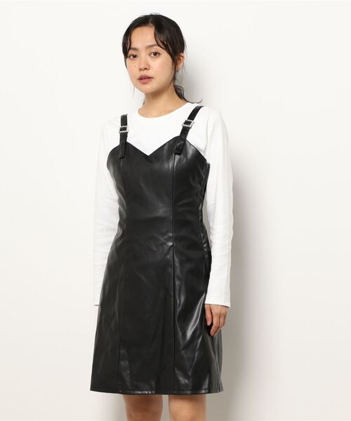 ANDGEEBEE（アンジービー）の「フェイクレザージャンスカ（ジャンパースカート・レディース・ベージュ/ブラック・MEDIUM）」の19枚目の写真