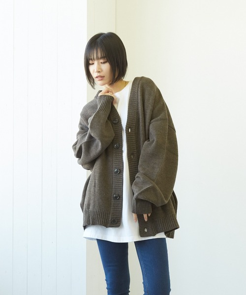 VIBGYOR(ヴィブジョー)の「【豊富なカラー展開】5GGV/N オーバーサイズカーディガン(BL)(カーディガン/ボレロ・レディース・チャコールグレー/ブラック/ブラウン/ベージュ/グリーン/ネイビー・MEDIUM/LARGE)」の14枚目の写真