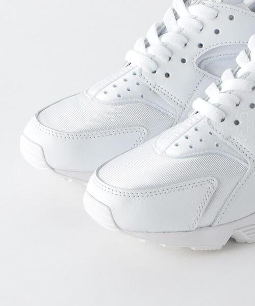NIKE(ナイキ)の「<NIKE(ナイキ)>HARACHE ウィメンズ ハラチ/スニーカー(スニーカー・レディース・ホワイト・23cm/23.5cm/24cm/24.5cm/25cm)」の4枚目の写真
