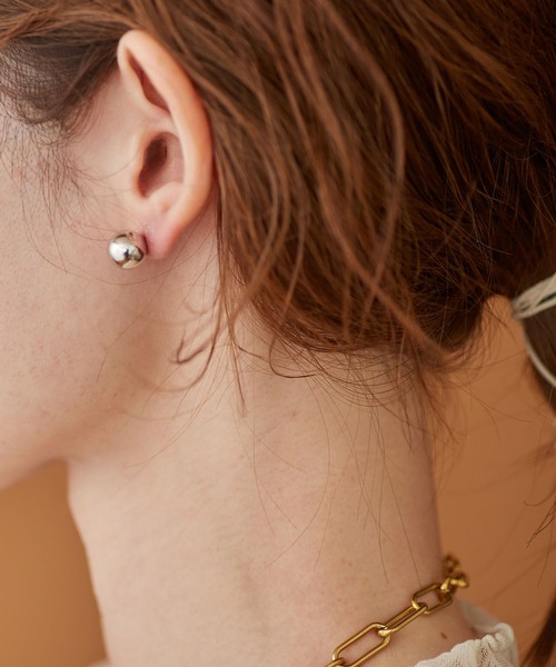 murir(ミュリール)の「【Diliraba】サージカルステンレス シルバー メタルボール ピアス 10mm(ピアス(両耳用)・レディース・シルバー・FREE)」の6枚目の写真