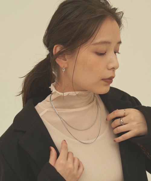 muku（ムク）の「金属アレルギー対応 ノットスネークピアス (両耳用) / サージカルステンレス/316L（ピアス（両耳用）・レディース・シルバー/ゴールド・FREE）」の3枚目の写真