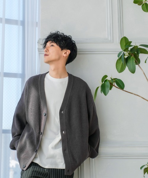 improves（インプローブス）の「ハイバルキー 片あぜ編み ニットカーディガン（カーディガン/ボレロ・メンズ・ダークブラウン/グレイッシュベージュ/ブラック/グリーン/ネイビー/チャコール・LARGE/MEDIUM/X-LARGE）」の15枚目の写真