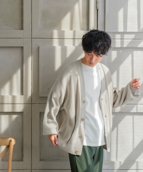 improves（インプローブス）の「ハイバルキー 片あぜ編み ニットカーディガン（カーディガン/ボレロ・メンズ・ダークブラウン/グレイッシュベージュ/ブラック/グリーン/ネイビー/チャコール・LARGE/MEDIUM/X-LARGE）」の8枚目の写真