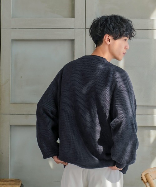 improves（インプローブス）の「ハイバルキー 片あぜ編み ニットカーディガン（カーディガン/ボレロ・メンズ・ダークブラウン/グレイッシュベージュ/ブラック/グリーン/ネイビー/チャコール・LARGE/MEDIUM/X-LARGE）」の21枚目の写真