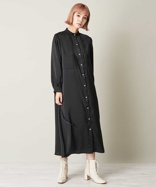 A de a.v.v(アードアー・ヴェ・ヴェ)の「ハイネックピンタック袖ボリュームワンピース(ワンピース・レディース・ブラック/ベージュ・38/36)」の2枚目の写真