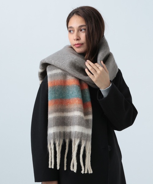 BAYFLOW（ベイフロー）の「ボーダーボリュームストール（ストール/ショール・レディース・ベージュ/グレー・FREE）」の2枚目の写真