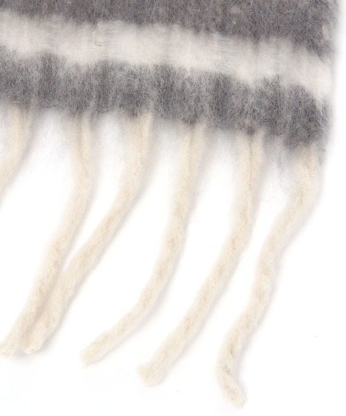 BAYFLOW（ベイフロー）の「ボーダーボリュームストール（ストール/ショール・レディース・ベージュ/グレー・FREE）」の3枚目の写真