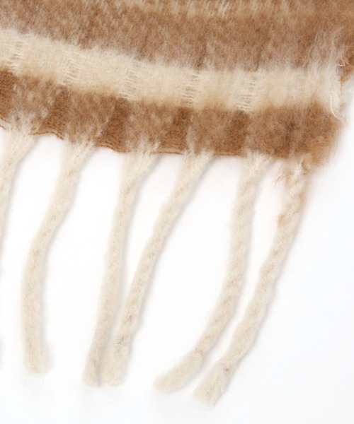 BAYFLOW（ベイフロー）の「ボーダーボリュームストール（ストール/ショール・レディース・ベージュ/グレー・FREE）」の5枚目の写真